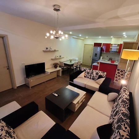 Spacious And Cozy Apartment Tirana Exteriör bild