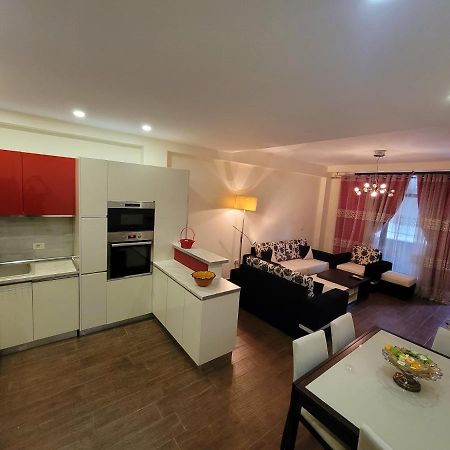 Spacious And Cozy Apartment Tirana Exteriör bild