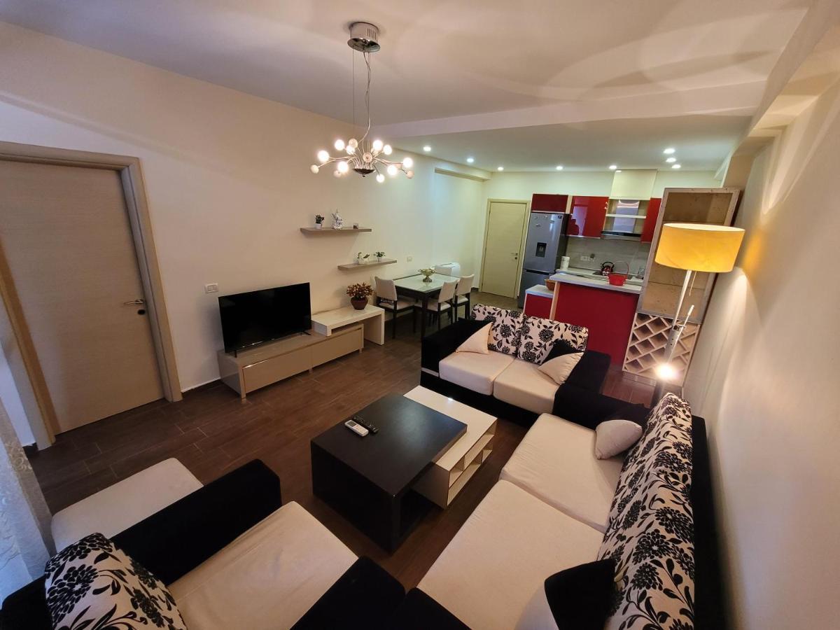 Spacious And Cozy Apartment Tirana Exteriör bild